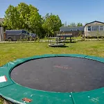 575 Op Recreatiepark De Wielen 木屋 *