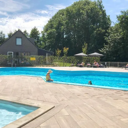 575 Op Recreatiepark De Wielen Άγιος Μαρτίνος