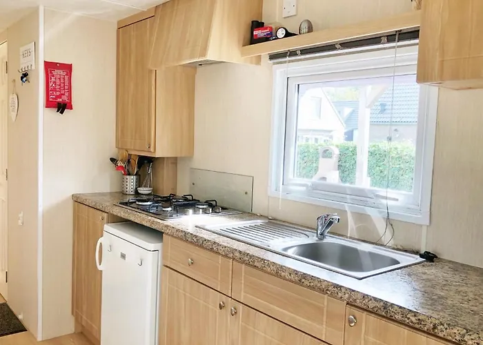 Alpehytte 575 Op Recreatiepark De Wielen Sint Maarten