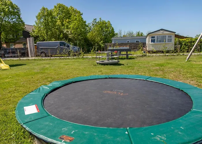 575 Op Recreatiepark De Wielen Alpehytte *